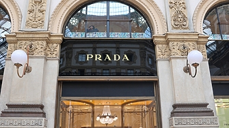 Италианската модна група Prada се доближава до сделка за закупуване на