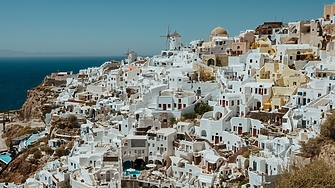 Училищата на цикладските острови Санторини Иос Аморгос и Анафи отварят