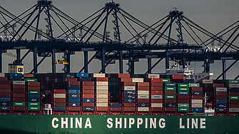 Китайските власти започнаха да проучват сделката на хонконгския конгломерат CK