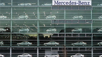 Германският автомобилен концерн Мерцедес Бенц Mercedes Benz предлага значителни финансови