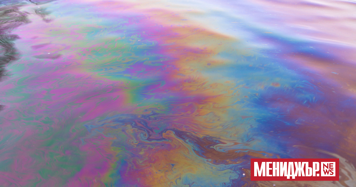 Хиляди барели керосин са били изгубени в пожарите, последвали сблъсъка