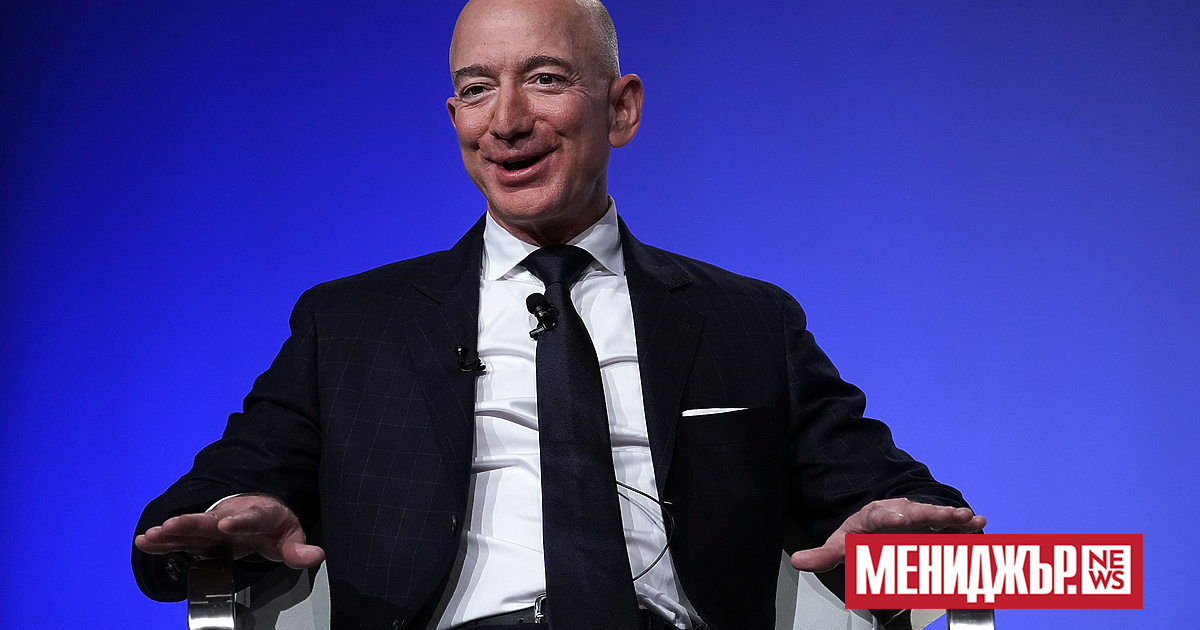 Тези дни Джеф Безос се занимава с най-различни неща, включително