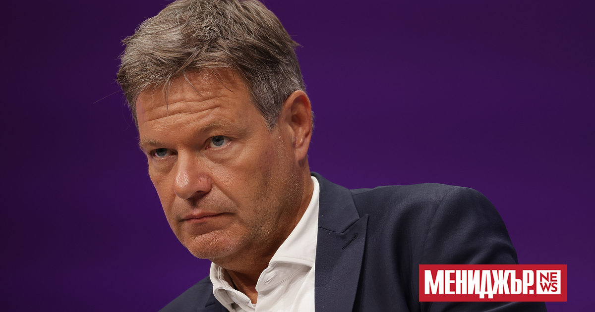 Президентът на САЩ Доналд Тръмп ще отстъпи под натиск“ и