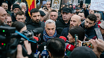 Онлайн платформите TikTok Meta Google и X са поканени да