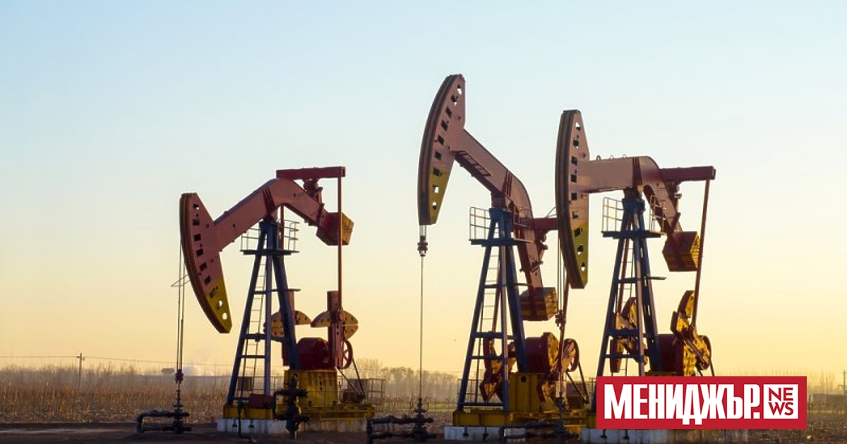 Котировките на петрола се сринаха с повече от 2 долара