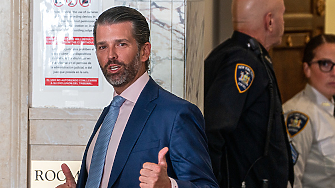 Акциите на малката компания Salem Media Group скочиха след като