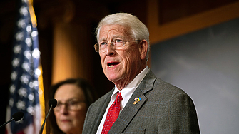 Председателите на комисиите по въоръжените сили на Камарата на представителите