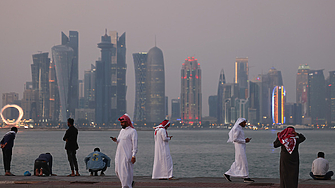 Саудитска Арабия и Катар обявиха в неделя че ще изплатят