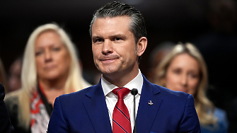 В Съединените щати втори от съветниците на шефа на Пентагона