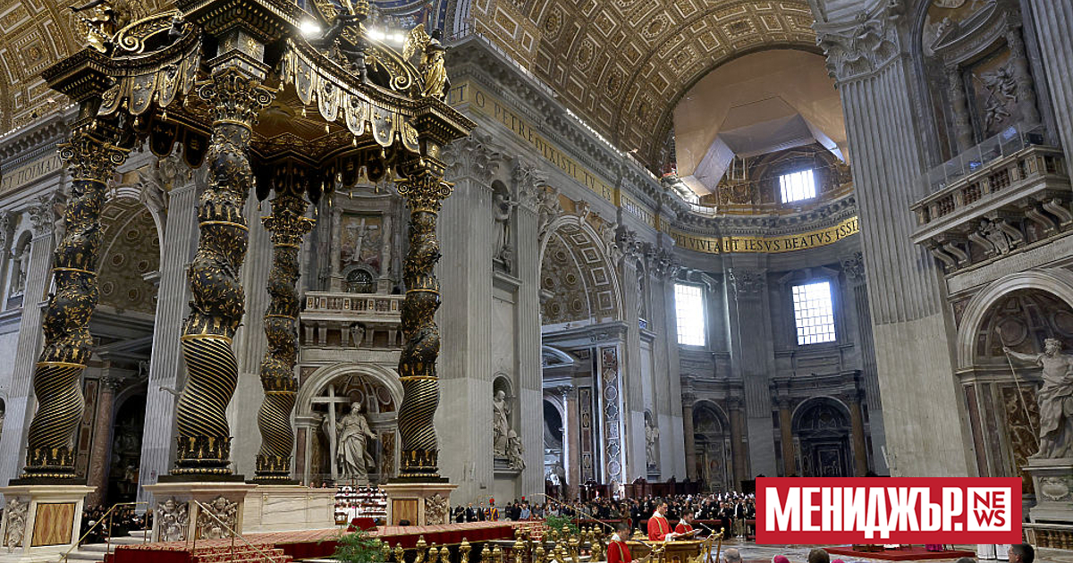 Папа Франциск, все още възстановяващ се от двустранната пневмония, не