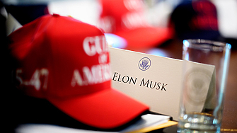 Tesla отрече съобщенията че се е свързала с фирми за