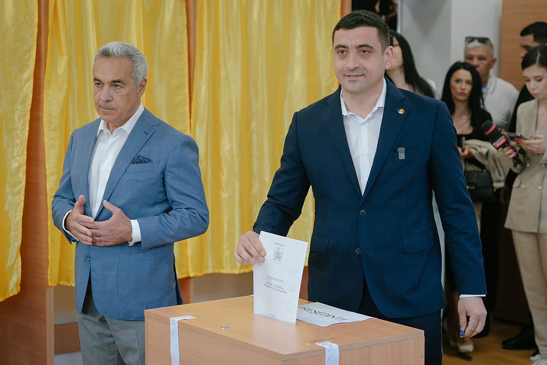 Първи резултати от Румъния: Националистът Джордже Симион печели първия тур