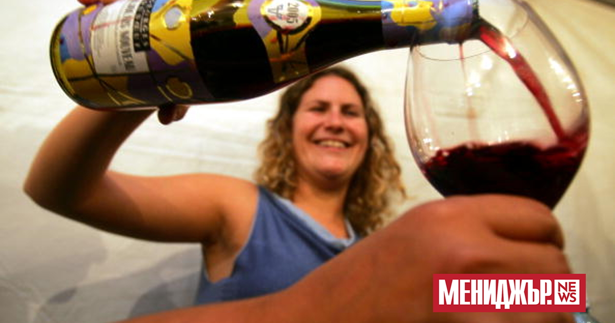 Чашите за вино от 250 мл и 175 мл стават