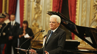 Президентът на Италия Серджо Матарела е постъпил в болница за