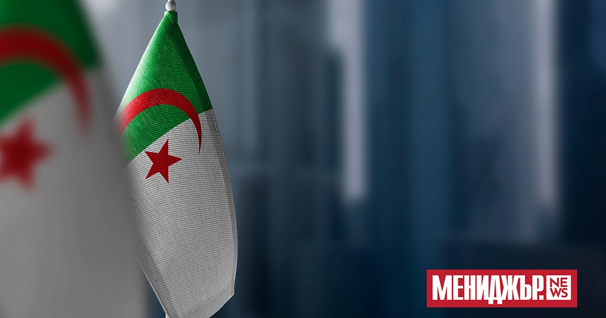 Алжир даде 48 часа на 12 служители на френското посолство