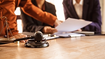 Съд в Ню Йорк повдигна обвинение срещу предполагаемия убиец на