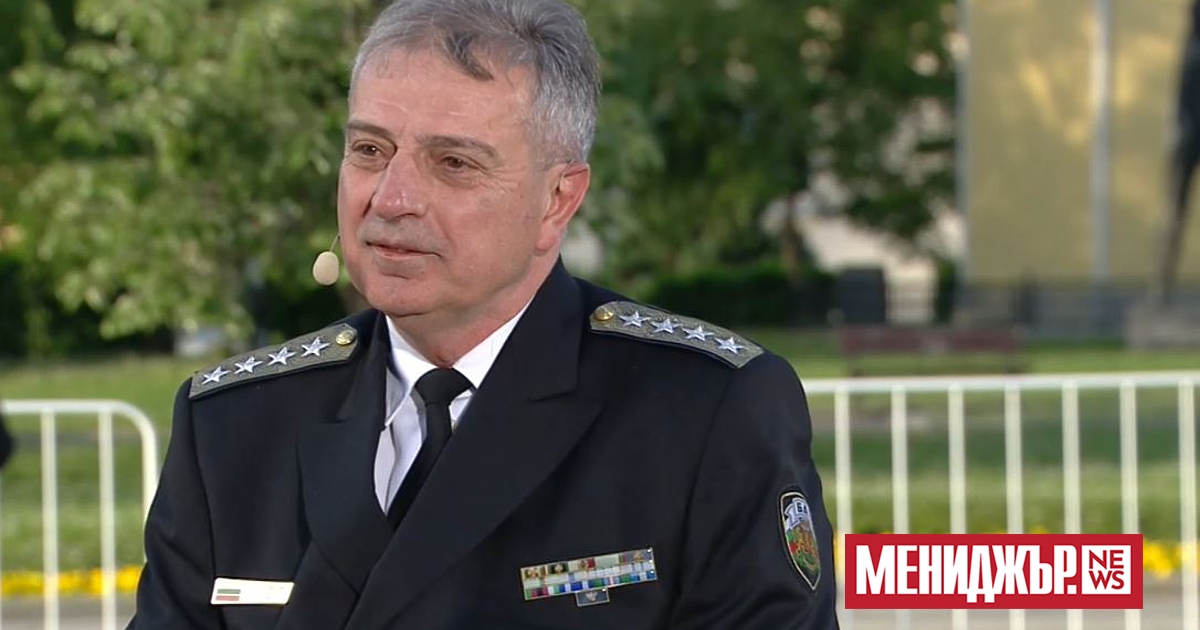 Въпрос на дни е самолетът F-16 да бъде ремонтиран. Това