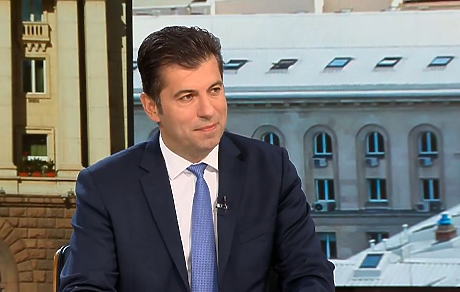 Кирил Петков: Най-важното за страната в момента е да въведе еврото
