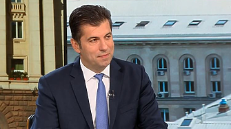 Кирил Петков: Най-важното за страната в момента е да въведе еврото