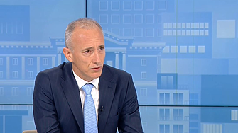 Просветният министър за предмета „Религия и добродетели“: Това ще бъде час по възпитание в добро