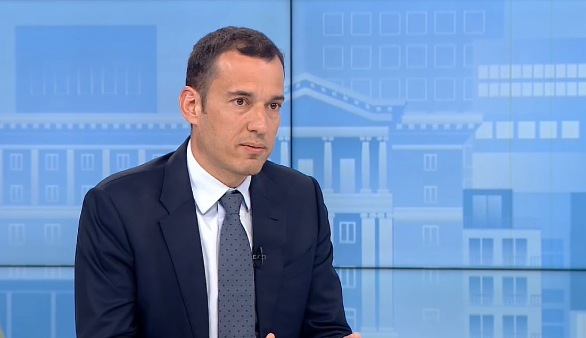 Васил Терзиев: С парите за исканото увеличение на заплатите може да се купят 800 автобуса
