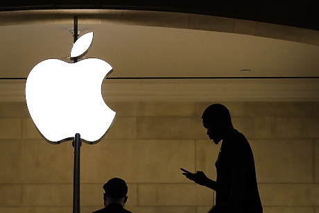 Тръмп заплаши Apple с мита от 25% за продуктите, които не са произведени в САЩ