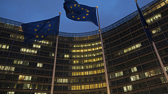 Европейската служба за външни дейност EEAS възнамерява да съкрати около