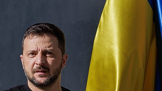 Президентът на Украйна Володимир Зеленски е получил доклад от главнокомандващия