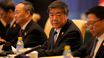 Ръководителят на китайската делегация вицепремиерът на Държавния съвет на Китайската