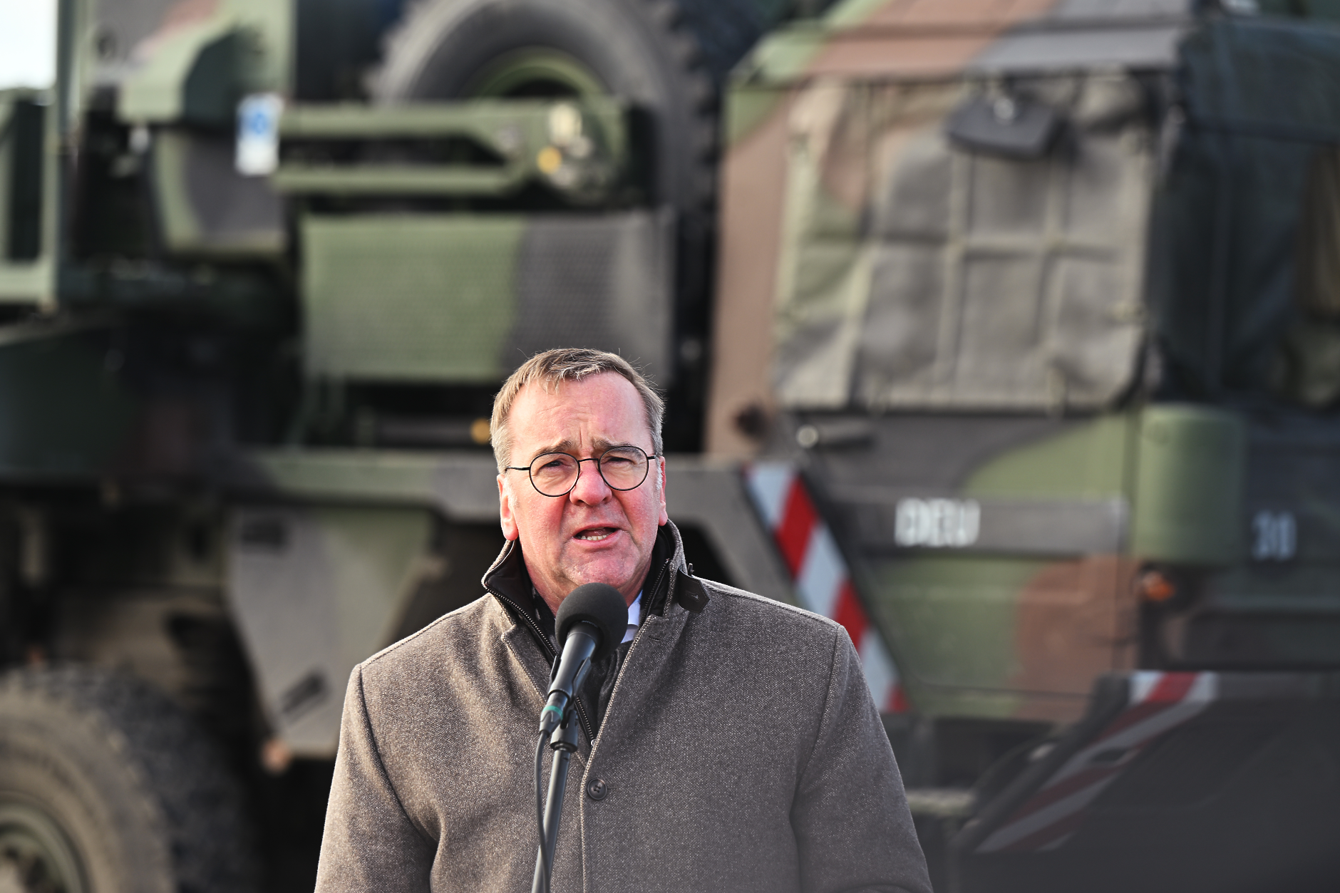 Германия може да обмисли връщане на задължителната военна служба още следващата година