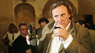 Кинозвездата Жерар Депардийо получи 18 месечна условна присъда за сексуална агресия