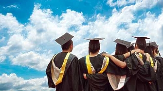 Университетите в Обединеното кралство са изправени пред данък върху чуждестранните