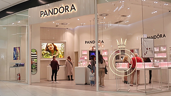 Бижутерийната компания Pandora остава на пазара в САЩ, отчита силно търсене на продуктите си