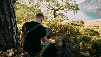 Пандемията от COVID 19 обърка световния пазар на труда създавайки големи