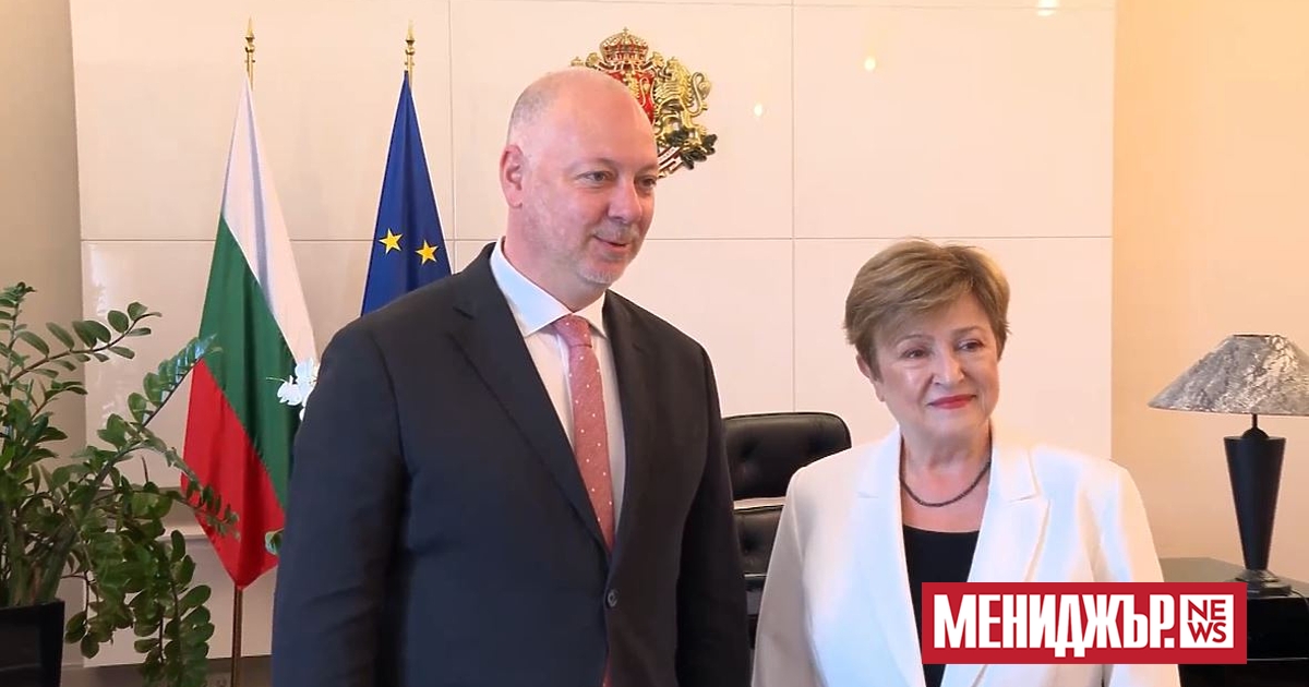 В момента сме в навечерието на приемането на еврото. Предстои