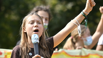Шведската активистка Грета Тунберг която беше на яхтата Madleen с
