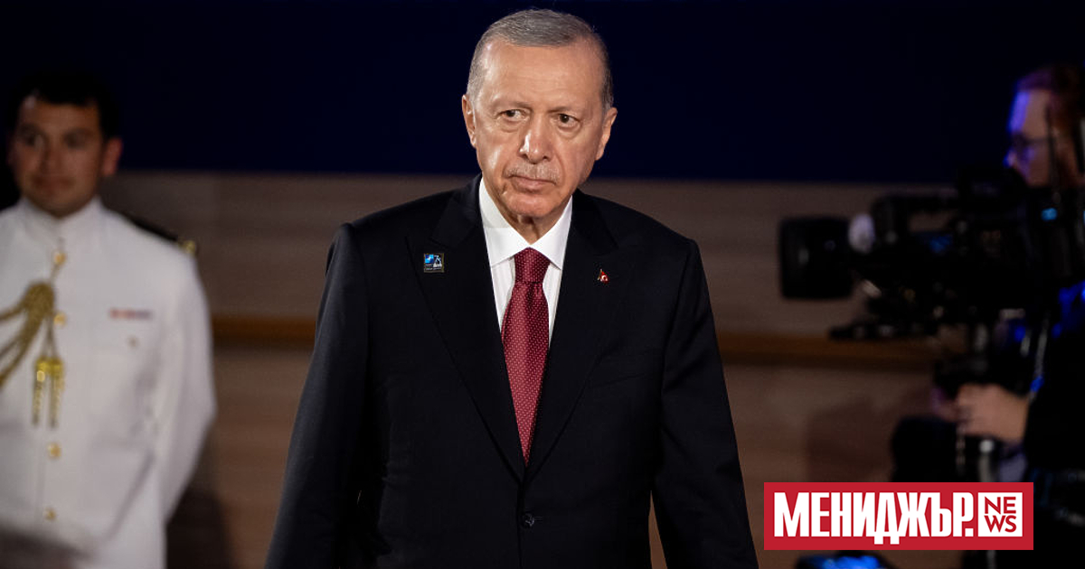 Турските гимназисти и студенти са твърде млади, за да си