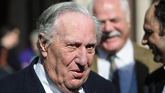 На 86 годишна възраст е починал британският писател Фредерик Форсайт съобщи