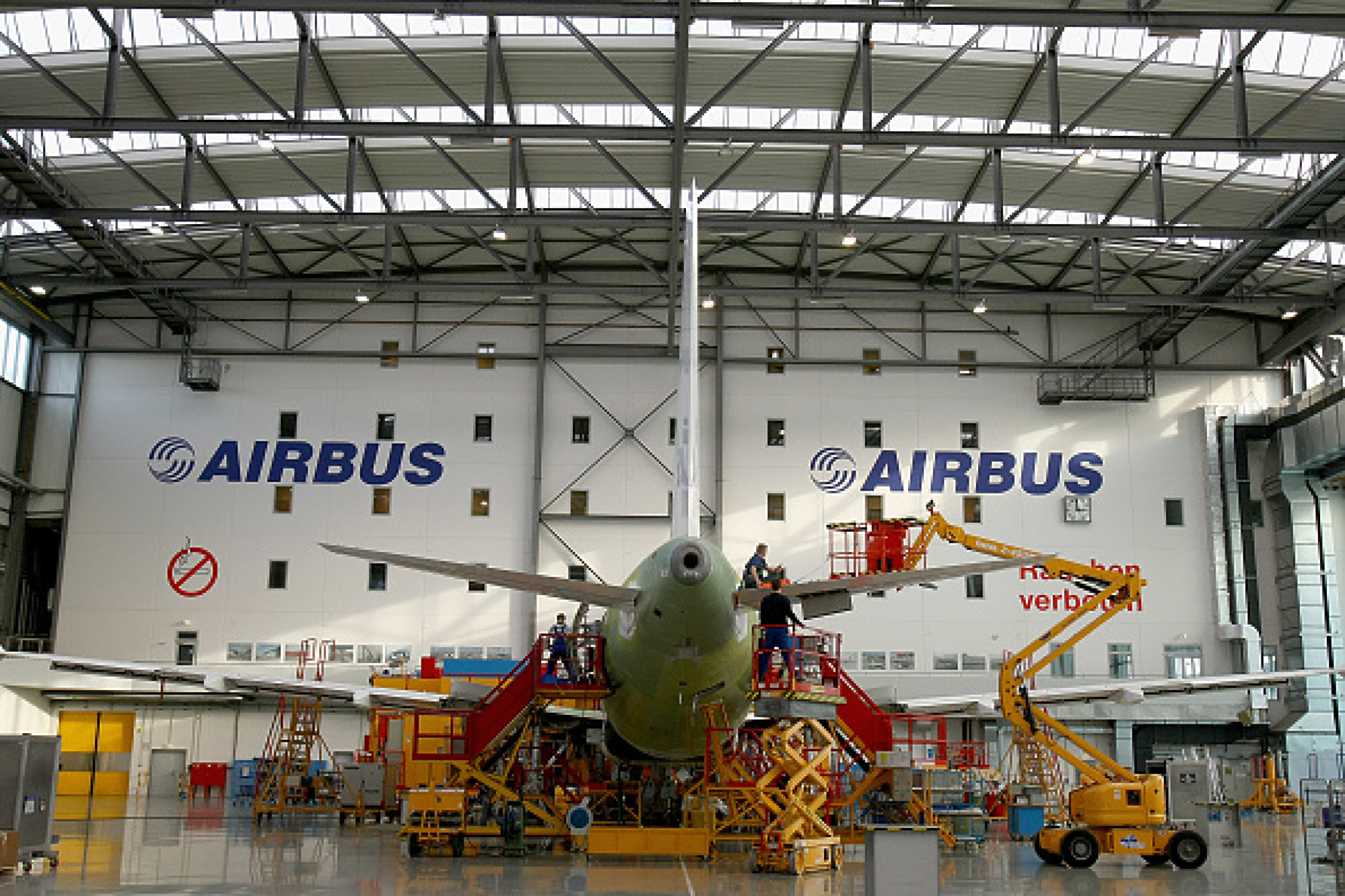 Интерес към Европа: Китай подготвя поръчка на няколкостотин самолета Airbus през юли