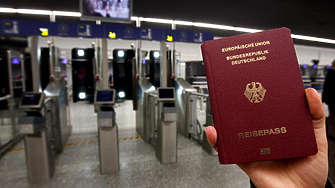 Германия постигна рекорд по брой натурализирани чужденци за миналата година