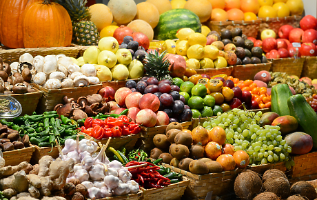 Потребителската кошница от 27 продукта е поевтиняла с 1 лев за последната седмица