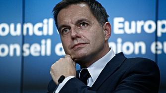 Членът на Управителния съвет на Европейската централна банка и гуверньор