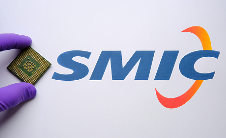 Тайван добави китайските технологични компании Huawei и SMIC към списъка си за контрол на износа