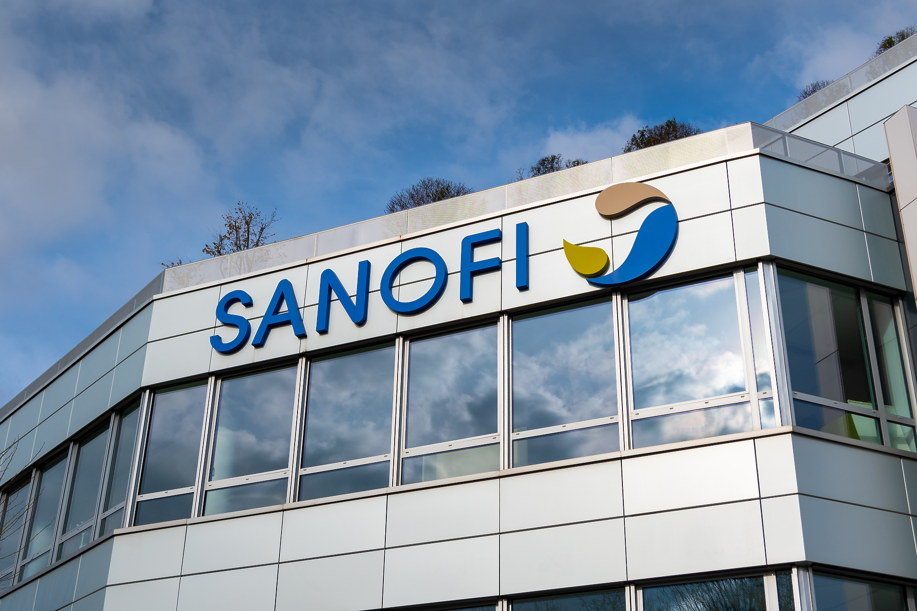 Sanofi придобива американскат биотехнологична компания Blueprint Medicines за над 9 млрд. долара