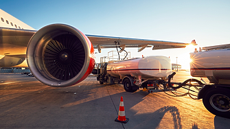 IATA: Производството на устойчиво авиационно гориво ще се удвои през 2025 г.
