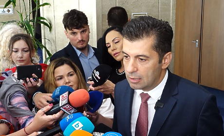 Кирил Петков: За поредна седмица правилата за антикорупционната комисия не се вкарват в парламента