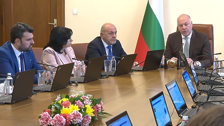 Премиерът отчете пред министрите как е протекла евакуацията на българите от Израел