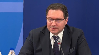 Процесът на присъединяване към еврозоната не е само икономическо и