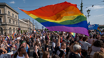 Властите в Истанбул забраниха планирания прайд и достъпа до централния площад Таксим и района Шишли
