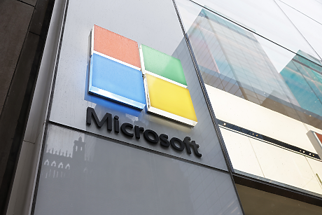 Microsoft планира хиляди съкращения в отделите по продажби